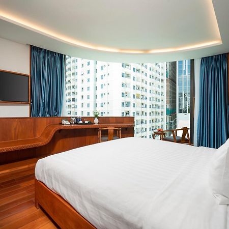 Monalisa Luxury Hotel Da Nang Exterior foto