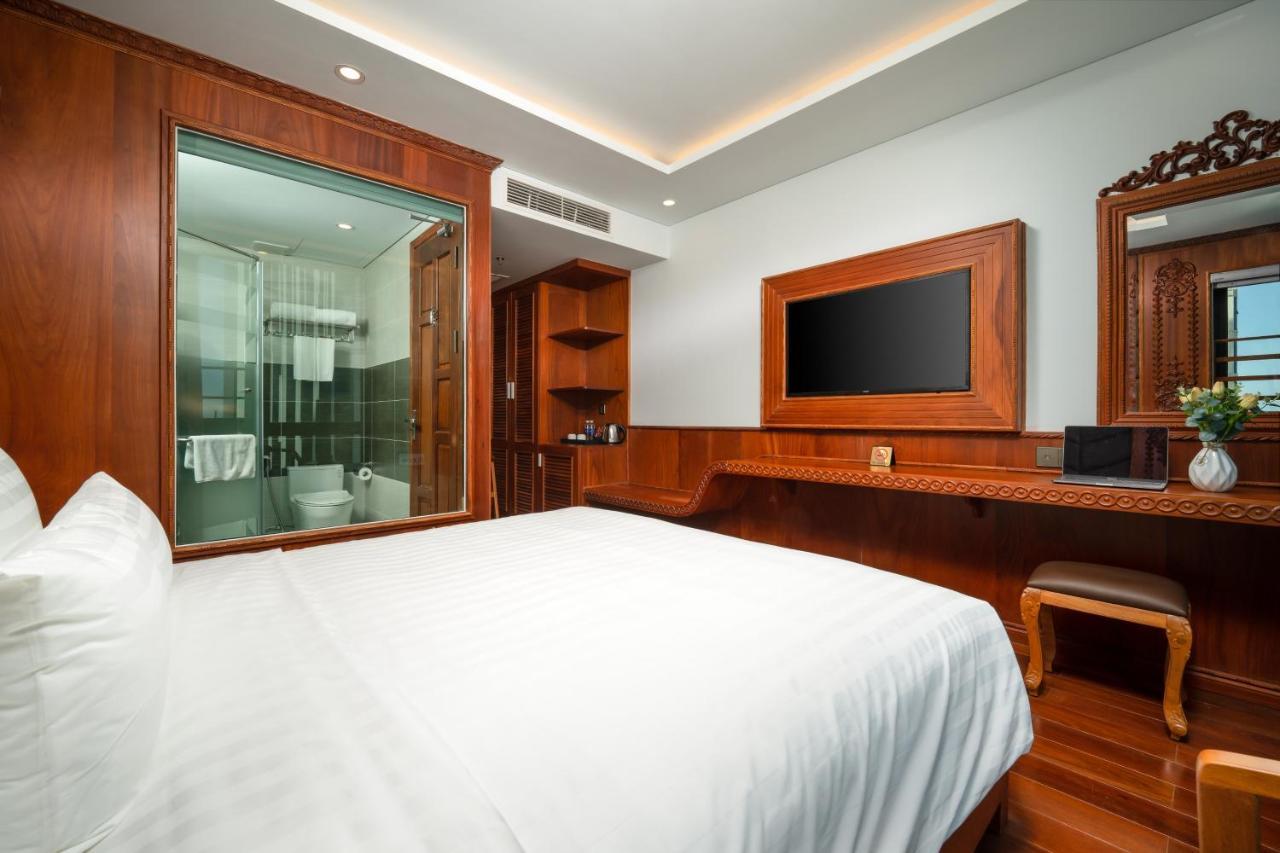 Monalisa Luxury Hotel Da Nang Exterior foto