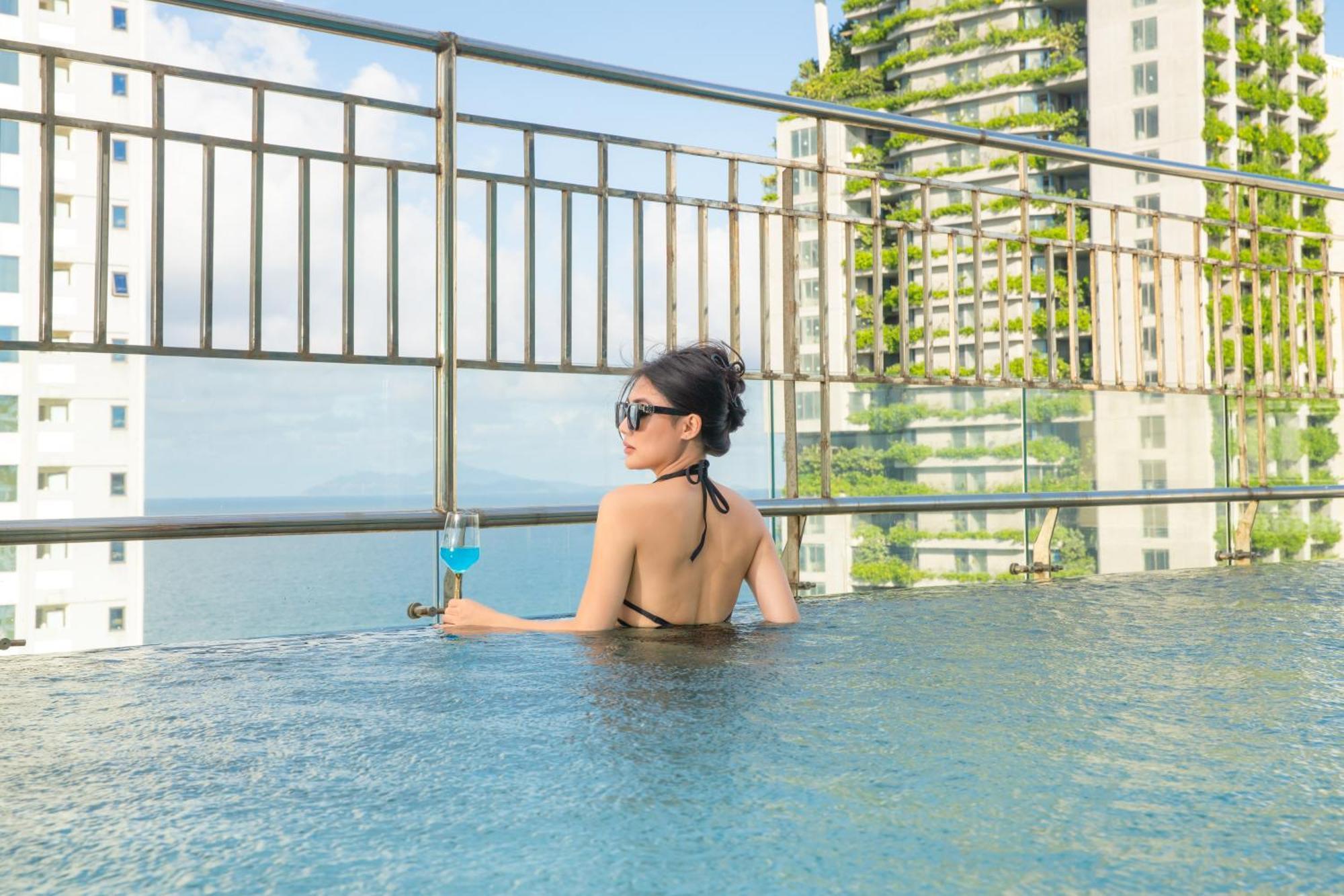 Monalisa Luxury Hotel Da Nang Exterior foto
